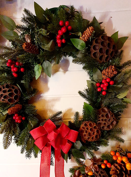 Traditional Wreath - 55cm